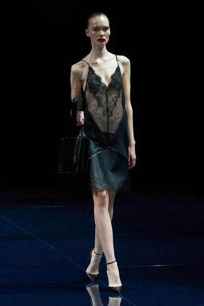 Look 35